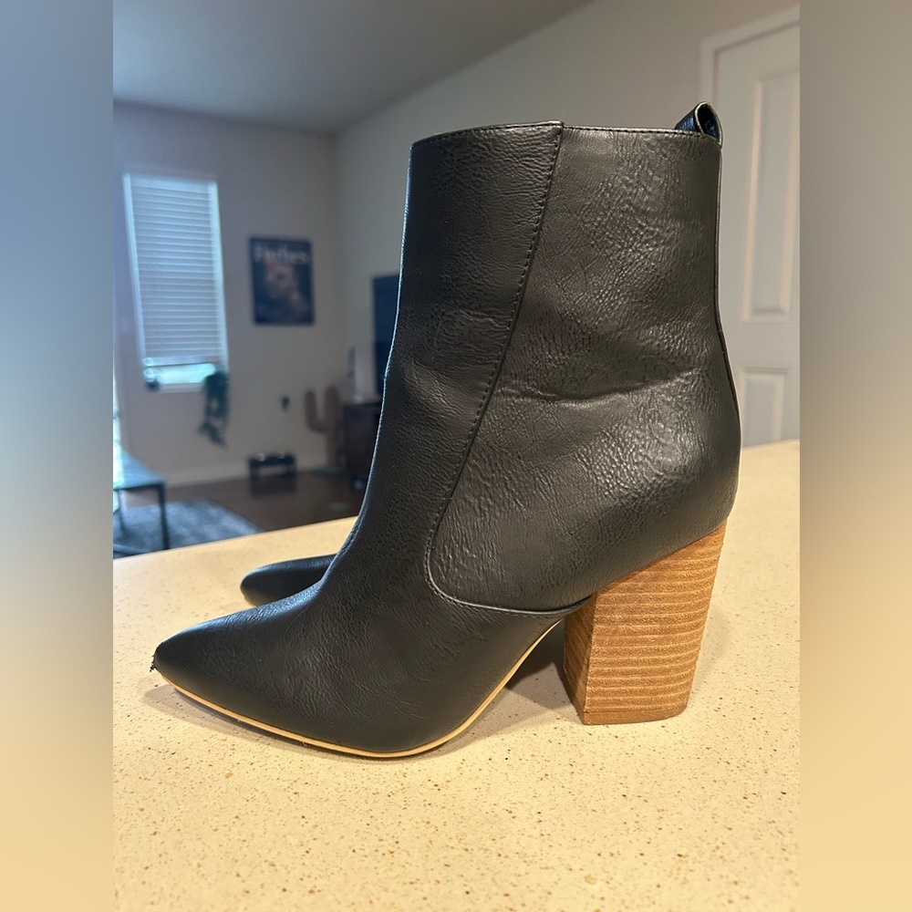 Ccocci Brand Leather Western Black Heeled Booties